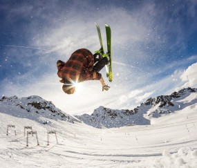 开云APP-突尼斯硬仗取胜皇马，久保建英在意甲焦点战接管比赛