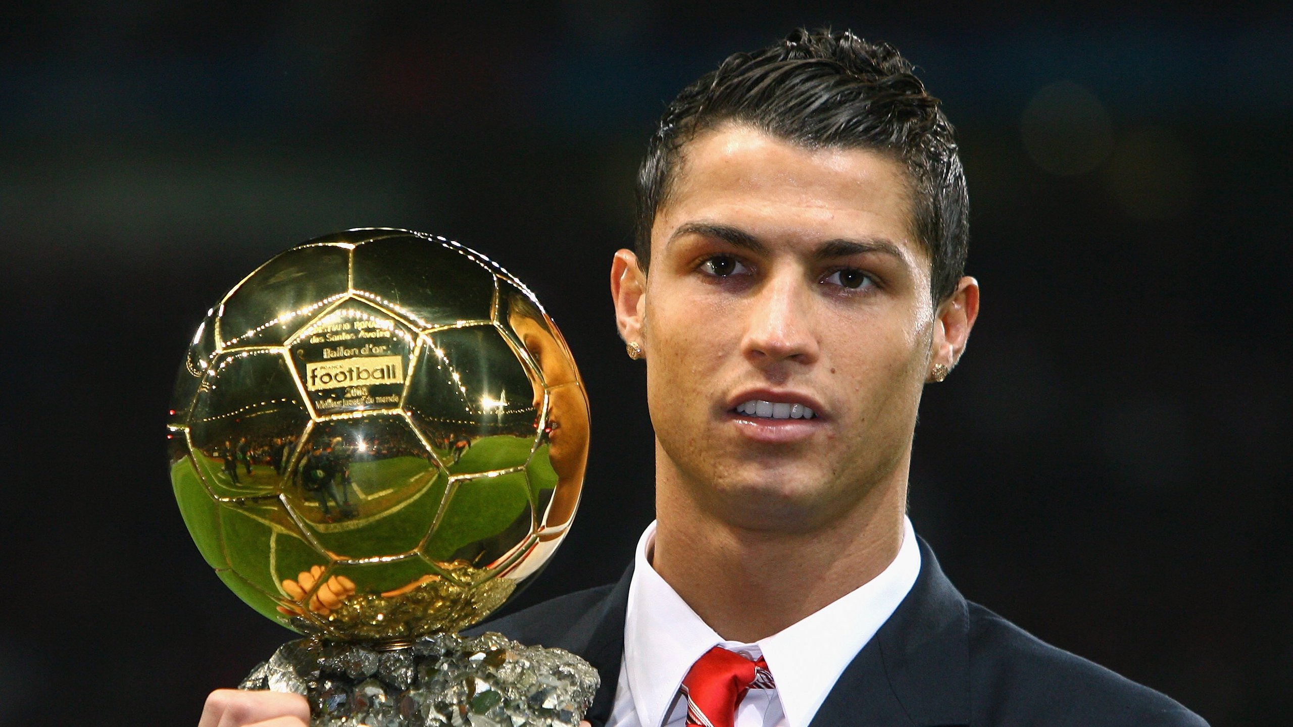 2026世界杯焦点战，哥伦比亚战术压制阿尔及利亚的战术密码