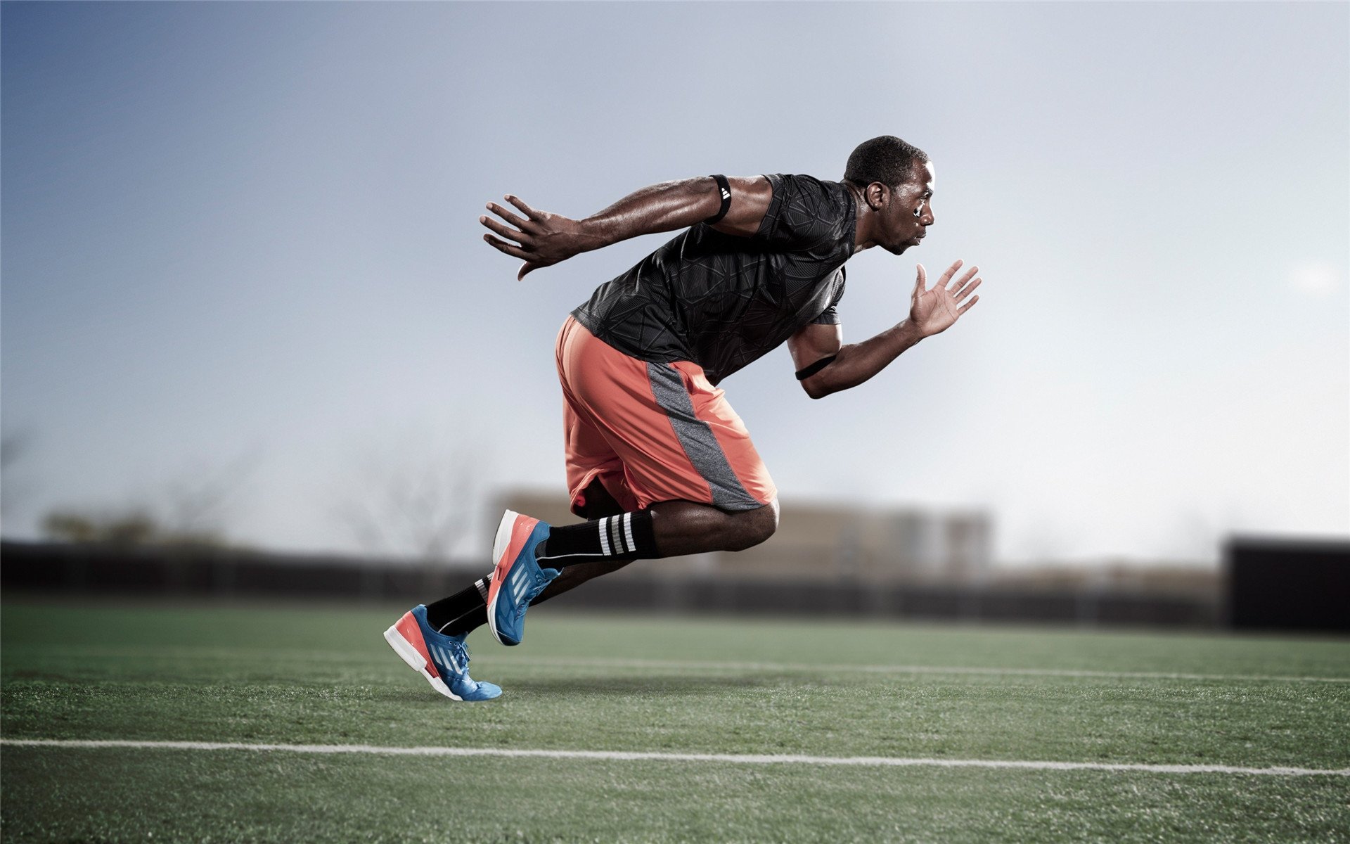 骑士单节狂飙拉开尼克斯，浓眉赛后评分拉满引热议