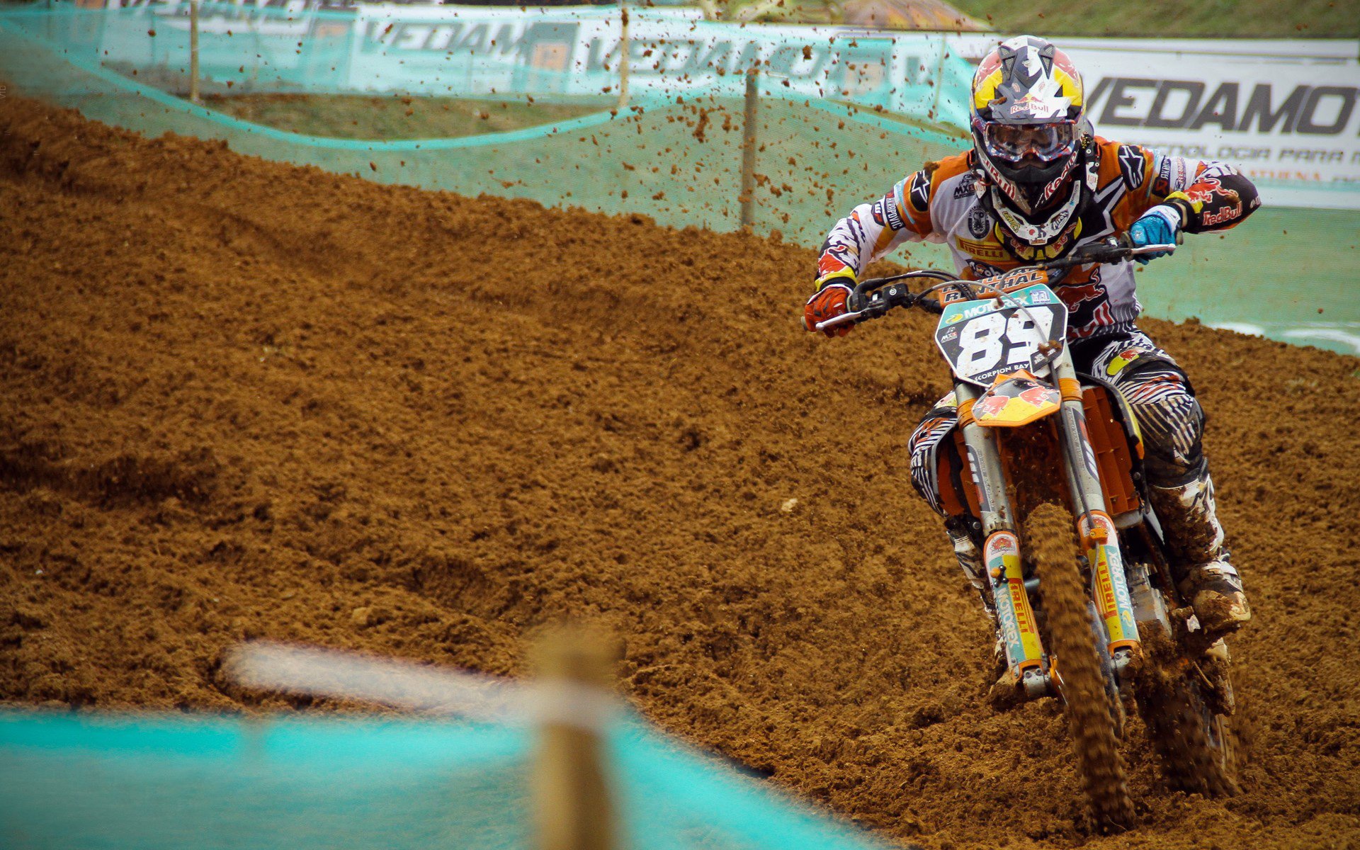 年度焦点之战，掘金连续得分压制步行者，卫冕冠军展现统治力