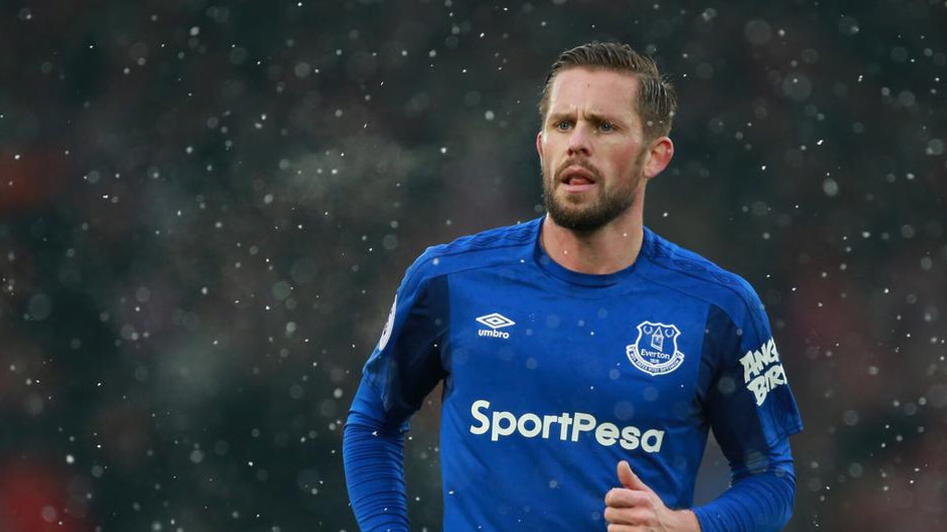 极速之夜，阿拉巴在F1揭幕战中的高光时刻